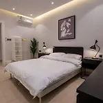 10 Minutes To Boulevard, Modern Apartment In Al-Malqa, Self Check-In