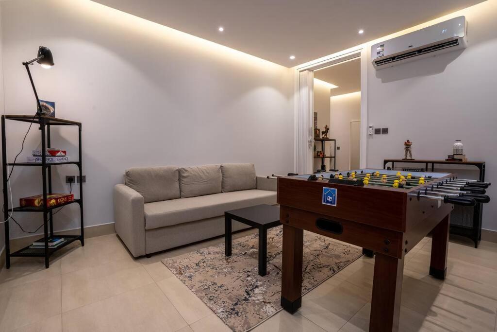Apartment 10 Minutes To Boulevard, Modern In Al-malqa, Self Check-in