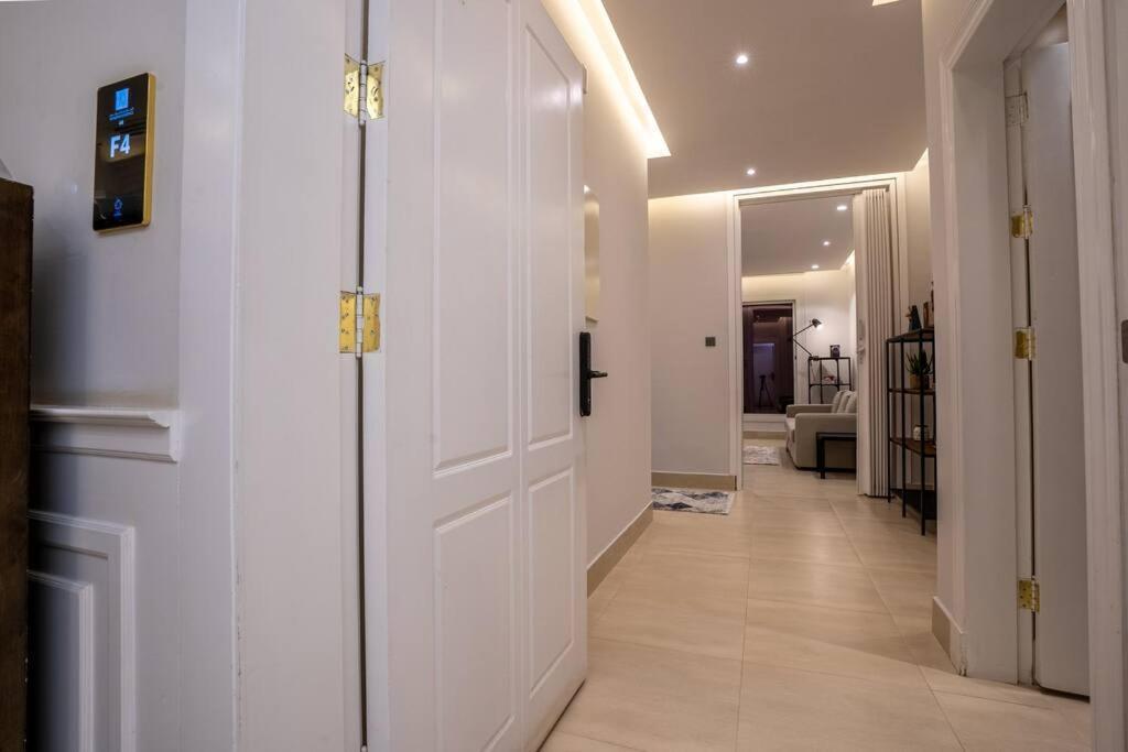 10 Minutes To Boulevard, Modern In Al-malqa, Self Check-in Riyadh