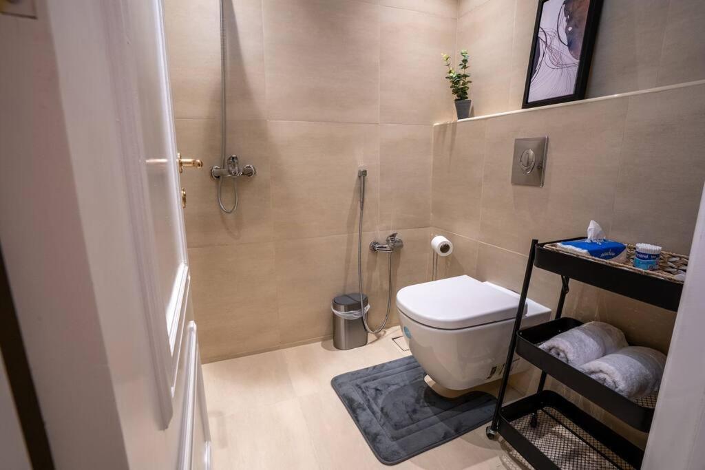Apartment 10 Minutes To Boulevard, Modern In Al-malqa, Self Check-in *