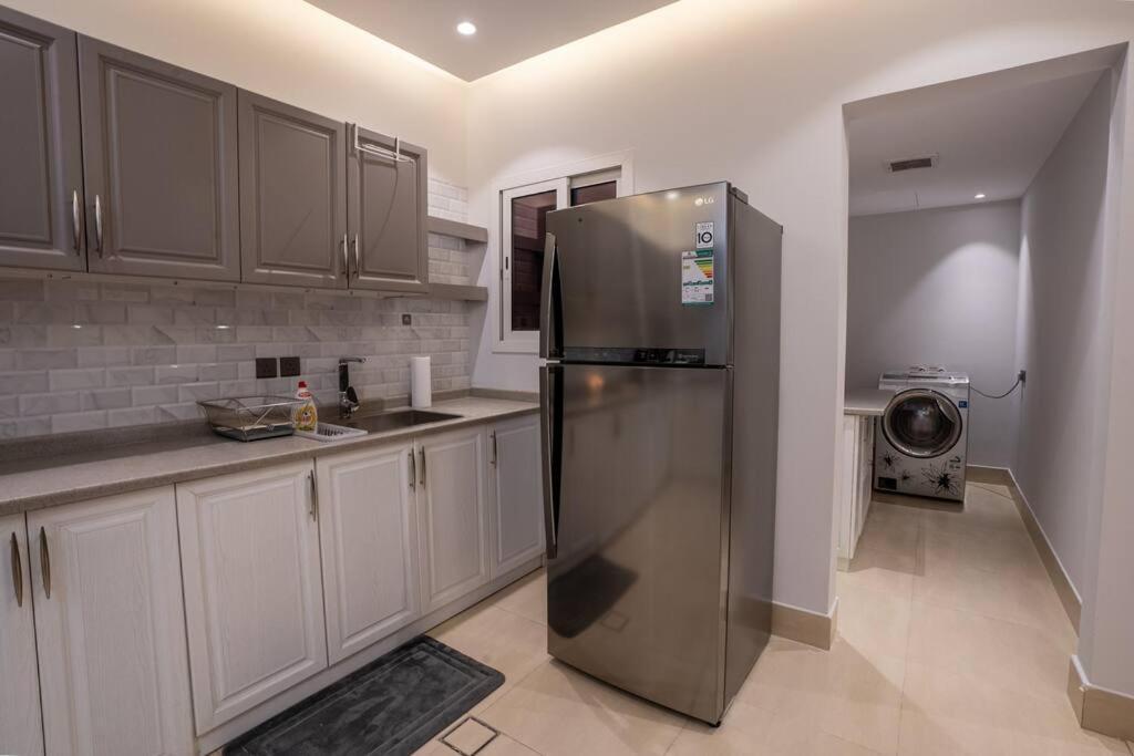 10 Minutes To Boulevard, Modern In Al-malqa, Self Check-in Apartment *